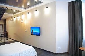 Arcadia Studio Grey Diamonds 330