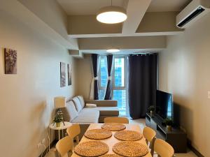 Spacious 2 Bedroom with StunningView in Uptown BGC