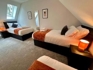 Stunning 4 Bedroom, Sleeps 9, Centre Of Telford