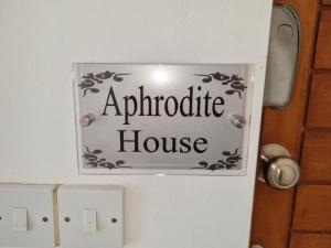 Cyprus-2 bedrooms both ensuite pool patios wifi