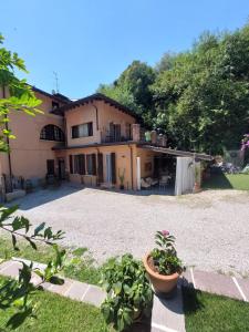 Valle Fiorita 42 - Garden apartment