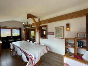 Chalet 10 personnes au centre village avec wifi et parking - FR-1-733-34
