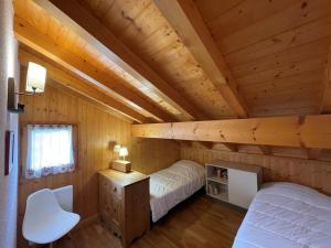 Chalets Chalet 10 personnes au centre village avec wifi et parking - FR-1-733-34 : photos des chambres