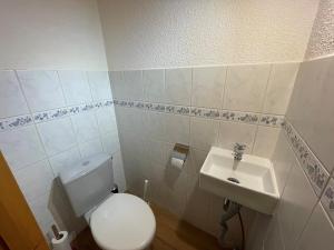 Chalets Chalet 10 personnes au centre village avec wifi et parking - FR-1-733-34 : photos des chambres