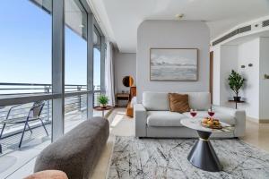 DAYF-SKGMAR Upgraded Huge High-Floor Studio with Dubai Frame View