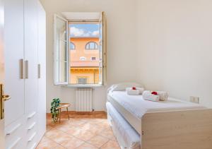 Cavour 9 - Luminoso 3 Camere Borgo Stretto Vista in Centro