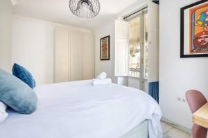 Super Flat 3 rooms 1 toilet Center wifi AC