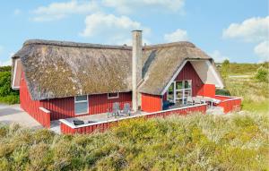 3 Bedroom Beautiful Home In Blåvand