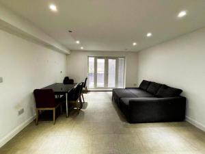 Family-Friendly 2-Bedroom Flat