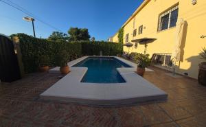 The Garden RA Floor Private Rooms, Pool, Garden Access