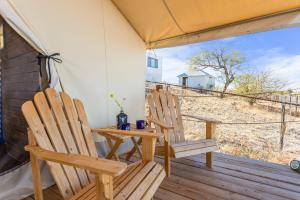 Settlea Cozy Old West Cabin Tent Escape