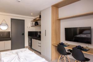 Get By Side #503 - Studio em Bessa por Carpediem