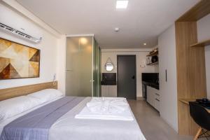 Get By Side #503 - Studio em Bessa por Carpediem