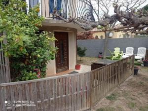 Appartement, jardin, piscine, à 15 minutes mer et Espagne