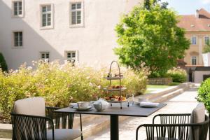 Mandarin Oriental, Prague