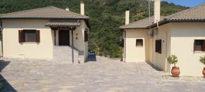 Tsonos Apartments