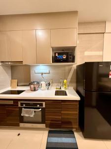 R&F Infinity seaview - studio with balcony
