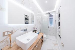 PARCHEGGIO PRIVATO 15 minuti a piedi dalla stazione di Migliarina