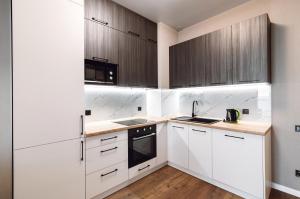 Aquamarine 2-BD Sea View 100