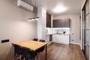 Aquamarine 2-BD Sea View 100