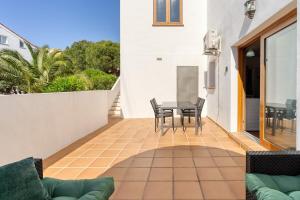 Charming studio apt with big Terrace