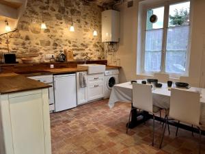 Maisons de vacances Jolie maison avec jardin, foret, 45 min de Paris : photos des chambres