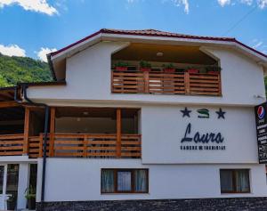 Pensiunea Laura