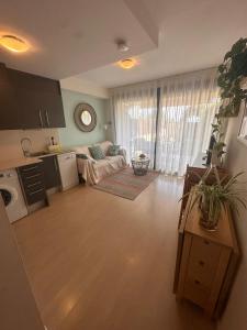 Beach flat with garden