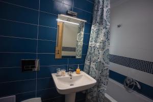 Velvet Nest by Coresi