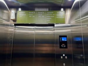 Bona Ventura Hotel & Skybar