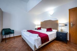 YD Florentine Charm & Comfort