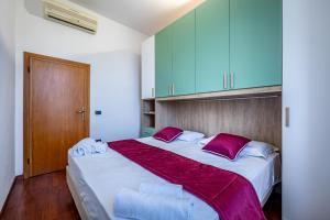 YD Florentine Charm & Comfort