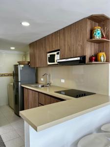 El Laguito, Edificio El Conquistador