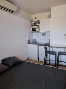 Appartements Studio Terrasse Residence Fonserane pour 2 pers a Beziers : photos des chambres