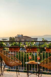 Sorrento Coast Retreat for Families with Terrace&View