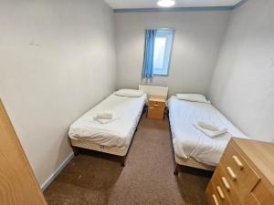 Rural Group Lodging 19 rooms 83 beds Games room