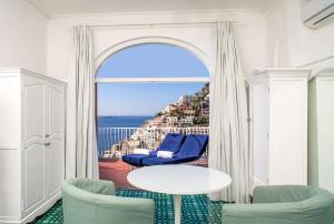 Lux 2BR Apartment in Positano View Terrace & Pool