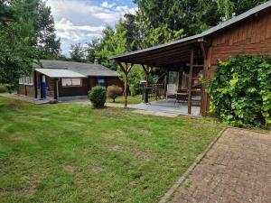 Ferienbungalow mit Garage und Grundstück in Sommersdorf UER