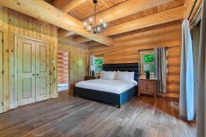 Fiddler Lake Resort - Moose 89