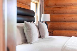 Fiddler Lake Resort - Moose 89