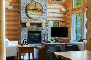 Fiddler Lake Resort - Moose 89