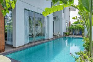 Casa Aurem - Luxury 4bhk villa with pool - 4hvězdičkové hotely ve městě Goa