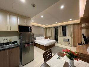 Your Home at One Palm Tree Villas near NAIA T3