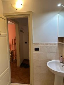 VUCCIRIA 57 locazione turistica nel cuore pulsante della movida!