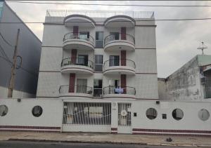 Functional and Close to Everything! Funcional e Perto de Tudo!