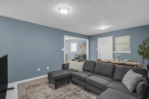 Confy and Cozy - Brand NEW Home