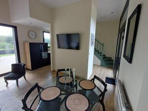 Maisons de vacances Le Gite du Monastere Luxe discret entre plage a 5minutes et campagne normande Parking 2 voitures : photos des chambres