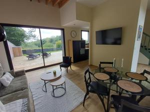 Maisons de vacances Le Gite du Monastere Luxe discret entre plage a 5minutes et campagne normande Parking 2 voitures : photos des chambres