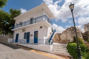 kefos apartments paros
