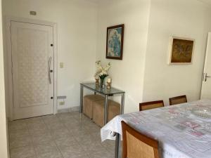 Apartmento Pitangueiras Guarujá 3 quartos 3 banheiros quarteirão da praia